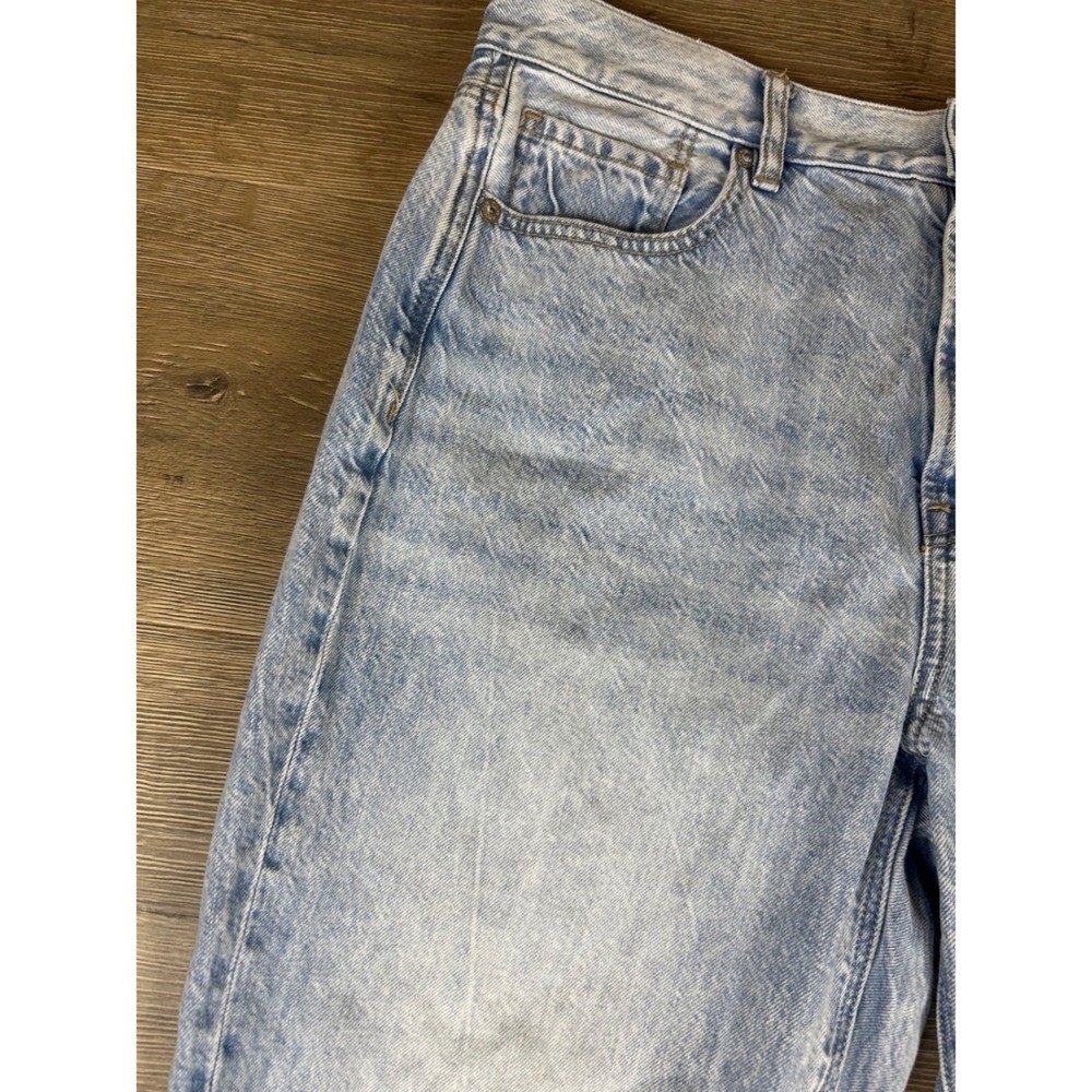 American Eagle Mom Jeans Light‎ Acid Wash Distressed High Rise Size 10 Short - Picture 3 of 13